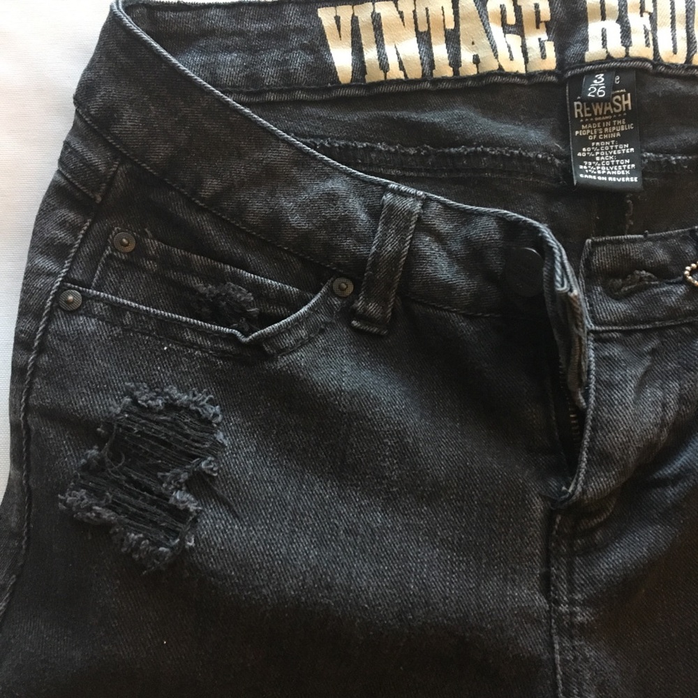 Black ripped skinny jeans